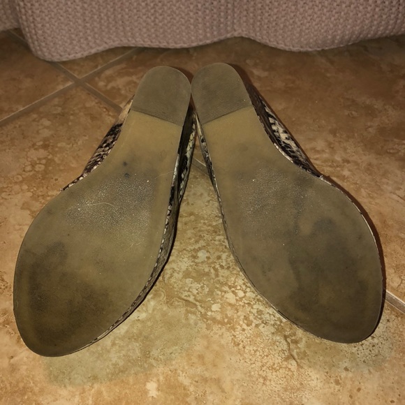 Steve Madden 7 P-Mardi Python print wedges - Picture 3 of 8